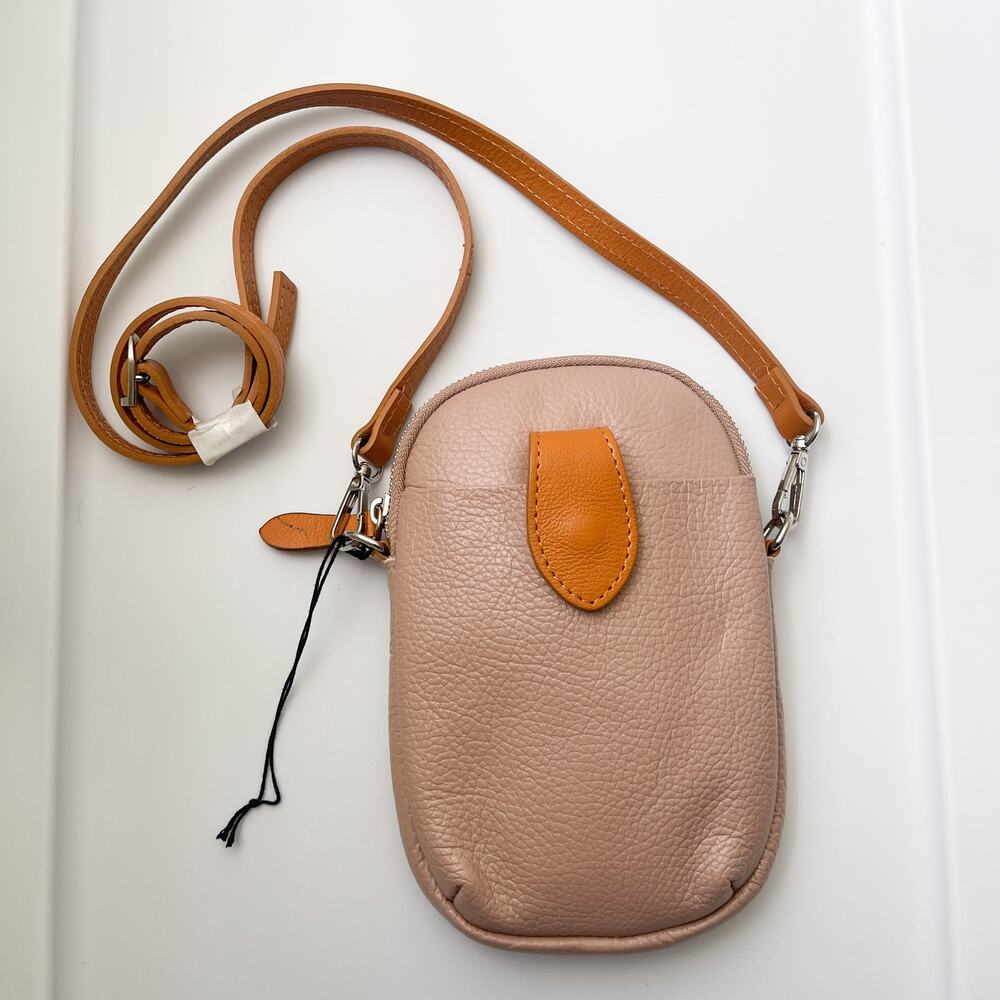 Divina Firenze Italian Leather Phone Crossbody Bag Beige Made in Italy NWOT